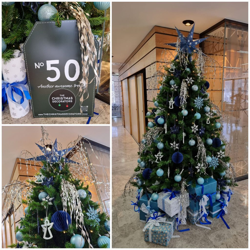 The Christmas Decorators ... 2022 Christmas Tree