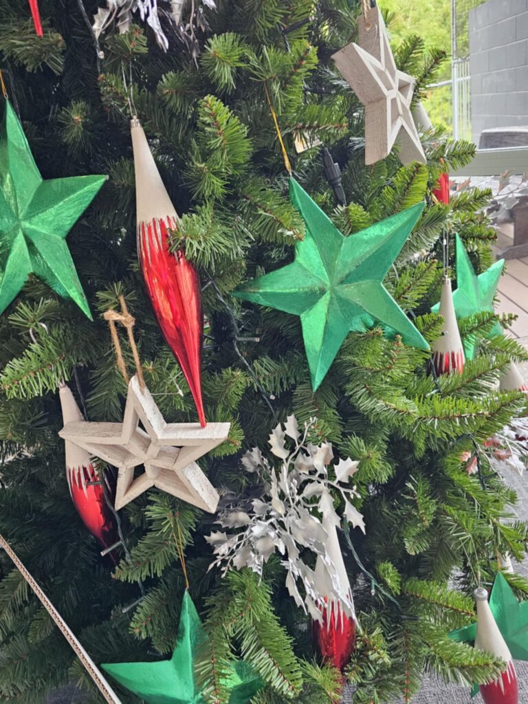 The Christmas Decorators ... 2024 Christmas Tree #21