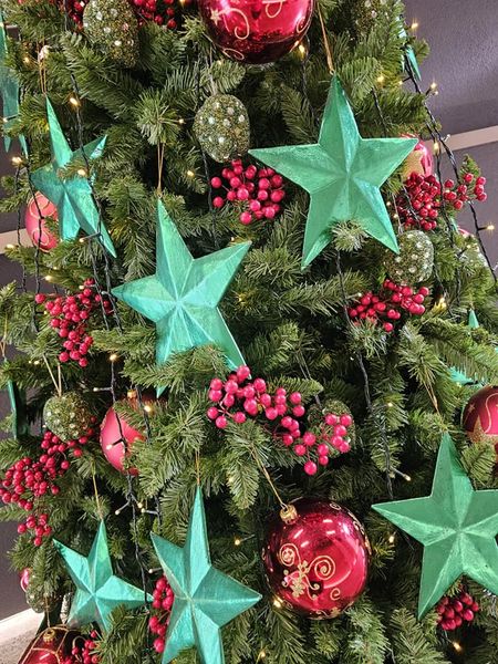 The Christmas Decorators ... 2024 Christmas Tree #23
