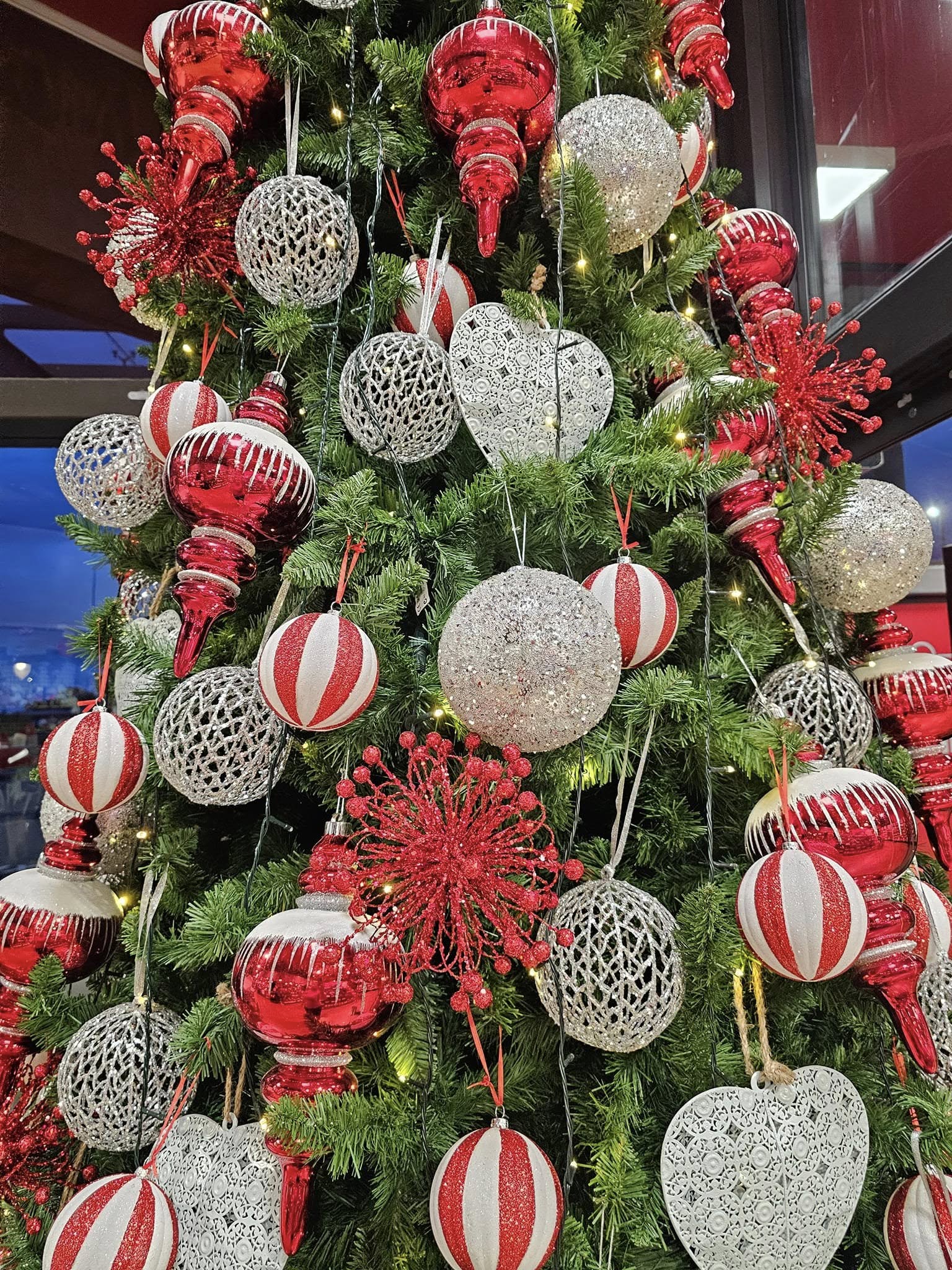 The Christmas Decorators 2024 ... Christmas Tree #29 Kapiti