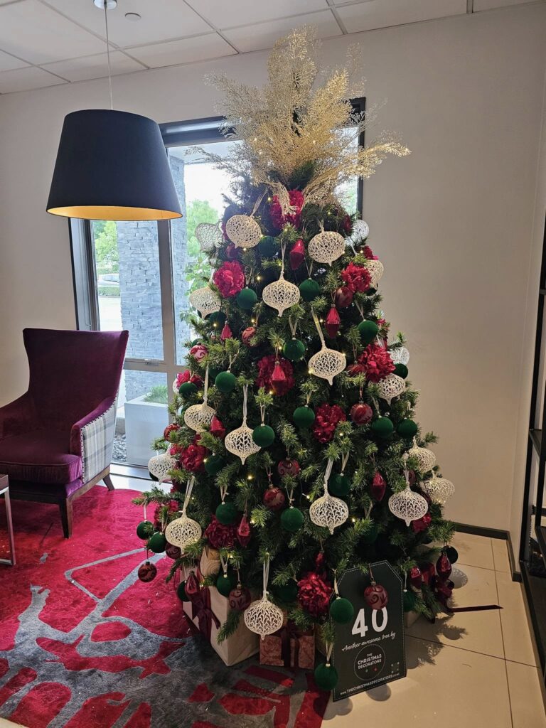 The Christmas Decorators ... 2024 Christmas Tree #40 Christchurch