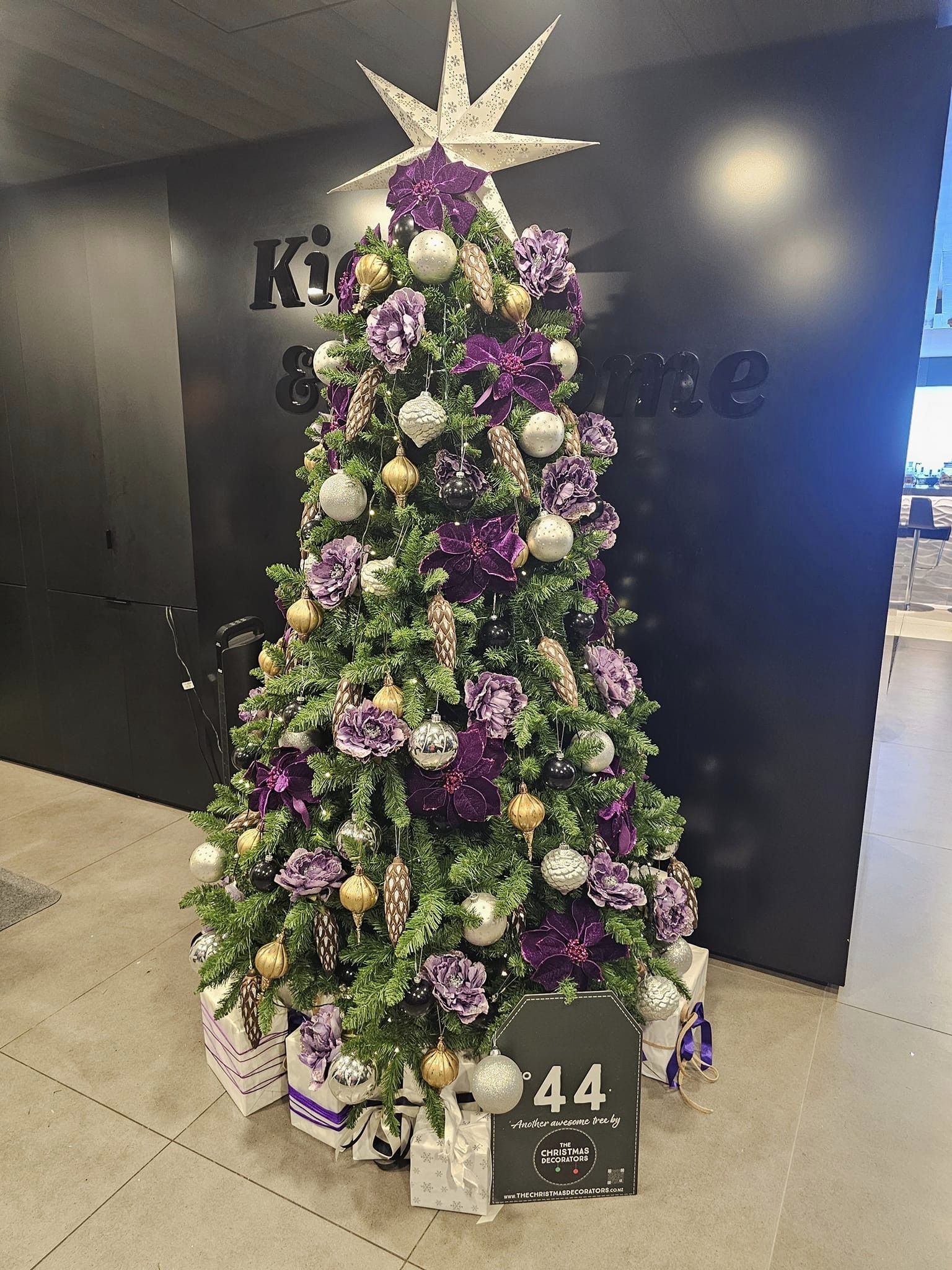 The Christmas Decorators 2024 ... Christmas Tree #44 Wellington