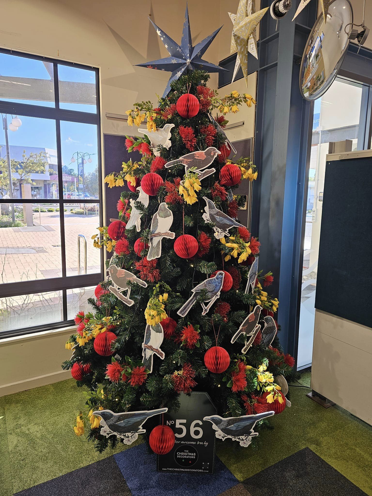 The Christmas Decorators 2024 ... Christmas Tree #56 Wellington