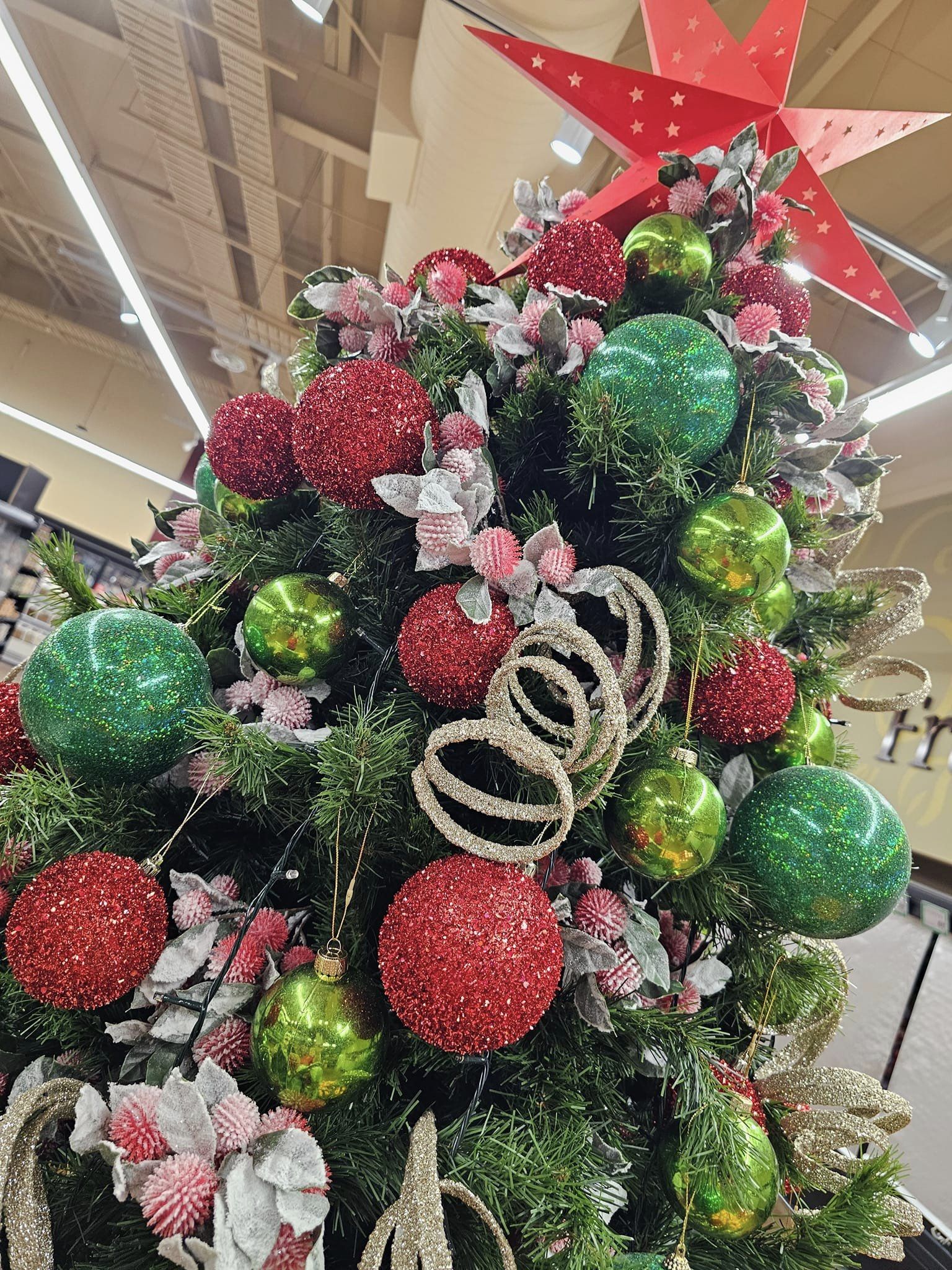 The Christmas Decorators 2024 ... Christmas Tree #64 Wellington