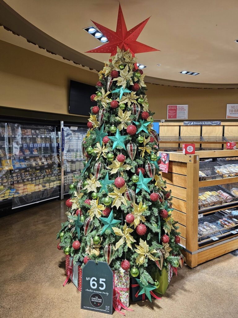 The Christmas Decorators ... 2024 Christmas Tree #65 Wellington