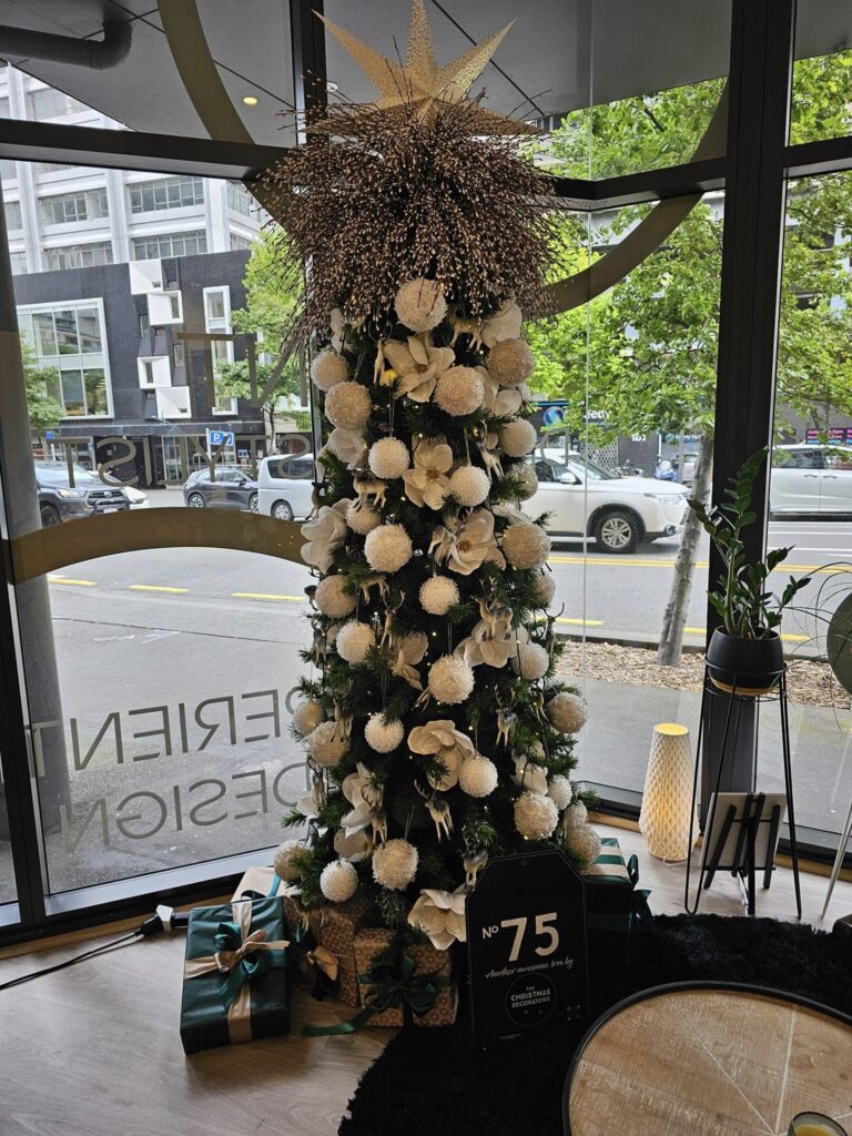 The Christmas Decorators ... 2024 Christmas Tree #75 Wellington
