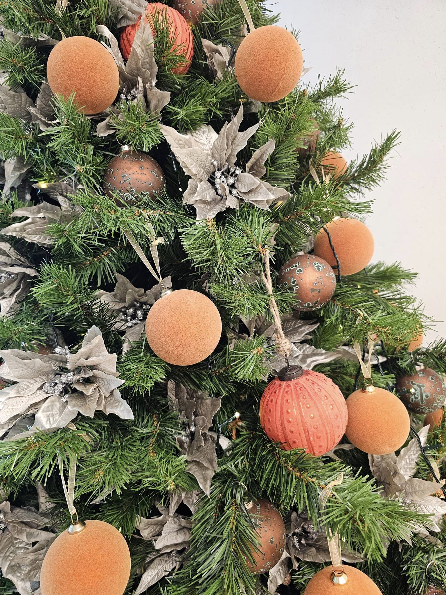 The Christmas Decorators 2024 ... Christmas Tree #8 Auckland